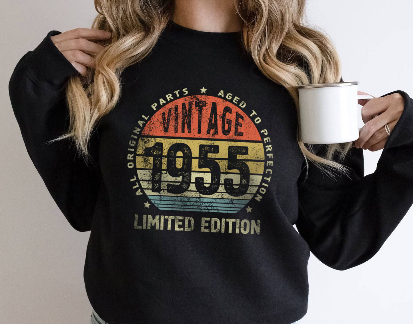 Vintage 1955 Limited Edition T-Shirt - Awesome Birthday Gift for Women & Men - Aged to Perfection